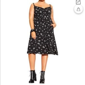 NWOT CITY CHIC
Floral Sundress In Ditsy Belle Size XL/22